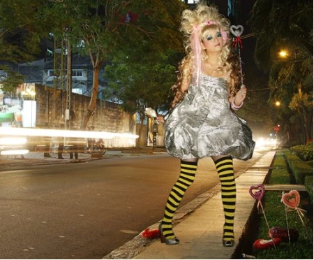 Lý Nhã Kỳ hóa thân thành búp bê ảnh 11