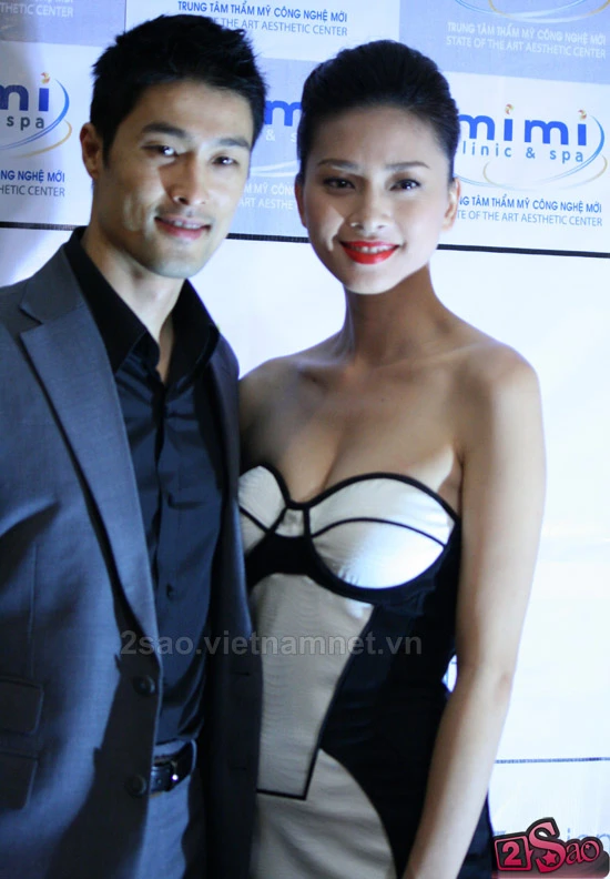 Cận cảnh Ngô Thanh Vân với vòng 1 căng đầy ảnh 7