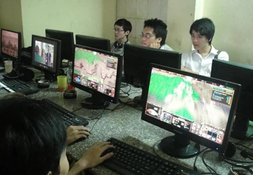 Sau hạn 31/3: game thủ vẫn vô tư chơi thâu đêm ảnh 1