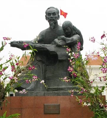 Họa sĩ Diệp Minh Châu: Chuyện cảm động từ những bức tranh ảnh 2