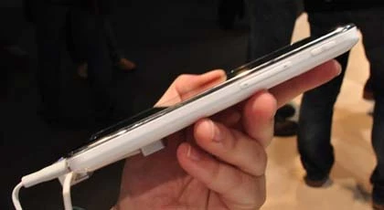 Máy nghe nhạc Samsung Galaxy S 5 inch ảnh 8