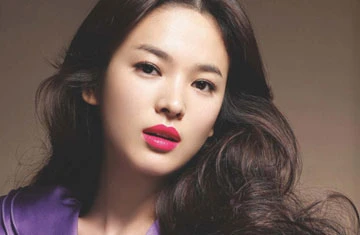 Kang Dong Won xúc động trước nhan sắc của Song Hye Kyo ảnh 1 Kang Dong Won xúc động trước nhan sắc của Song Hye Kyo ảnh 1