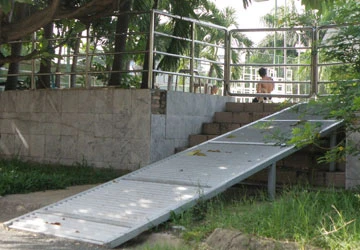 Người khuyết tật khó tìm lối đi riêng ảnh 2