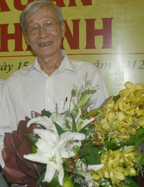 Nguyễn Xuân Khánh: Lịch sử chỉ là đinh treo cho văn chương ảnh 3