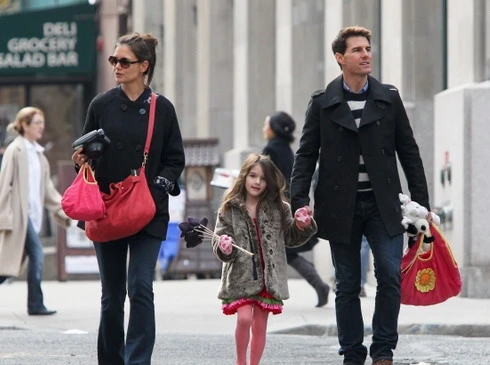 Tom Cruise, Katie Holmes bất ngờ tuyên bố ly hôn ảnh 2