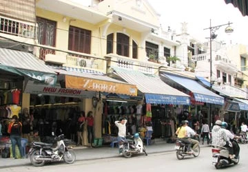 Chỉnh trang "Thăng Long": Nhiều hình thức, thiếu thiết thực ảnh 1