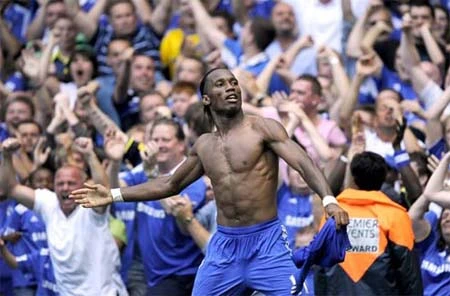 Những khoảnh khắc đẹp của Ngoại hạng Anh 2009-2010 ảnh 1