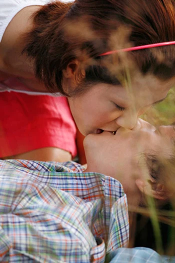 Người đẹp kể chuyện hôn trên phim ảnh 1