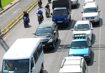 Bị tạm giữ bằng lái có được chạy tiếp?: Hai bộ Công an, GTVT nên làm rõ! ảnh 1