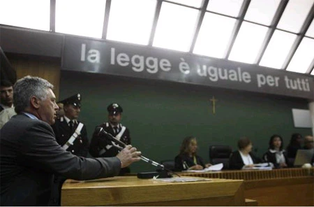 Chưa kịp ăn mừng danh hiệu, Ancelotti đã hầu tòa ảnh 5 Chưa kịp ăn mừng danh hiệu, Ancelotti đã hầu tòa ảnh 5