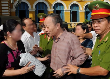 Tuyên phạt ông Huỳnh Ngọc Sĩ 6 năm tù ảnh 2