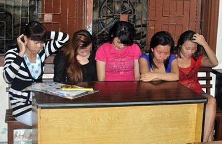 Đường dây gái gọi 9X của tú ông Đà Thành ảnh 2