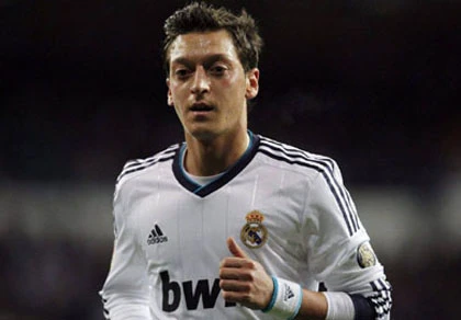 Real Madrid trói chân Ozil bằng hợp đồng "khủng" ảnh 1