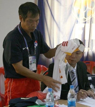 U23 VN chọn áo trắng may mắn ở SEA Games ảnh 2