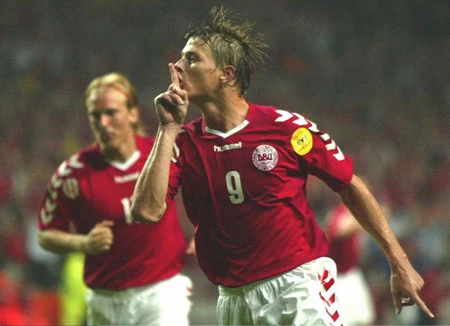 Những danh thủ làng túc cầu giải nghệ năm 2011 ảnh 3 Những danh thủ làng túc cầu giải nghệ năm 2011 ảnh 3