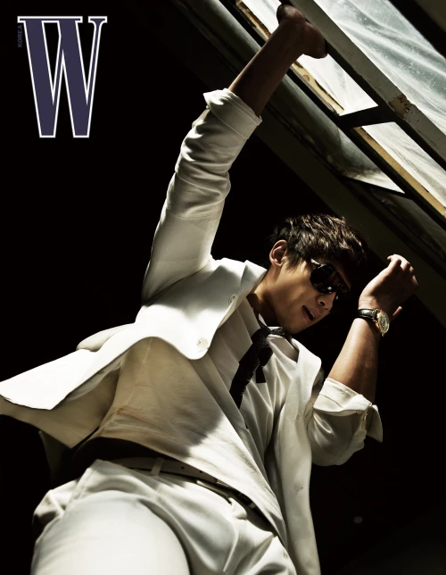 Bi Rain chẳng cần cởi áo vẫn sexy ảnh 3