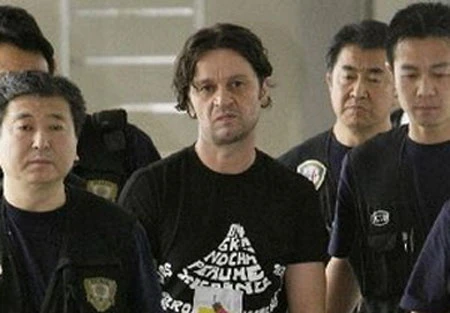 Hai tên trộm kim cương quốc tế ra tòa ở Thụy Sĩ ảnh 1