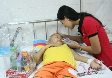 Maritime Bank và MD Bank: Tặng quà cho các bệnh nhi ung thư ảnh 1