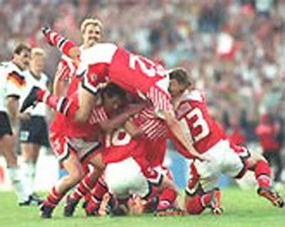 Euro 1992 : Phần thưởng xứng đáng cho những chú lình chì Đan mạch ảnh 1