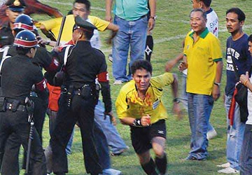 Thái-League mời trọng tài nước ngoài ảnh 1