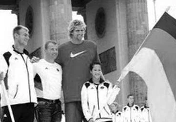 Dương Kiều Trang - Cô gái Việt cầm cờ cho tuyển Đức ảnh 1