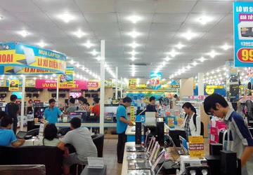 Hàng điện máy được mùa khuyến mãi ảnh 1