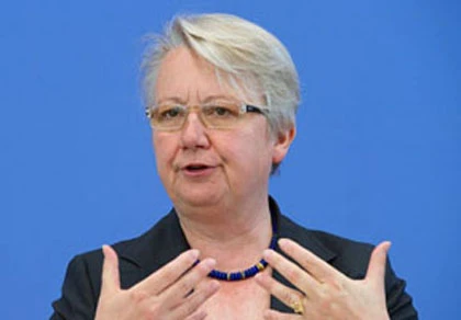 Nữ Bộ trưởng Giáo dục Đức bị tố đạo văn ảnh 1