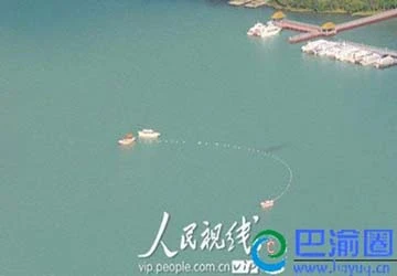 Thủy quái khổng lồ lại xuất hiện ở Tân Cương ảnh 2