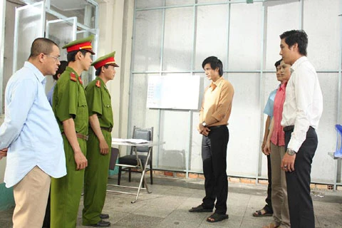 Thanh Thức hai lần bị công an “sờ gáy” ảnh 2