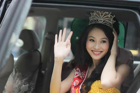 Tình tiết mới "vụ" học vấn Hoa hậu Thu Thảo ảnh 1