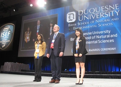 Thí sinh gốc Việt “bội thu” tại ISEF 2012 ảnh 2