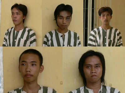 Bật đèn, bắt trộm lúc nửa đêm ảnh 1