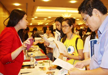 Học liên kết đào tạo, coi chừng sập bẫy ảnh 1