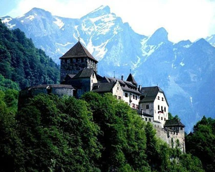 8 quốc gia nhỏ nhất thế giới ảnh 5