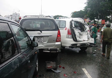 Thêm một người chết trong vụ “xe điên” ở quận 10 ảnh 2