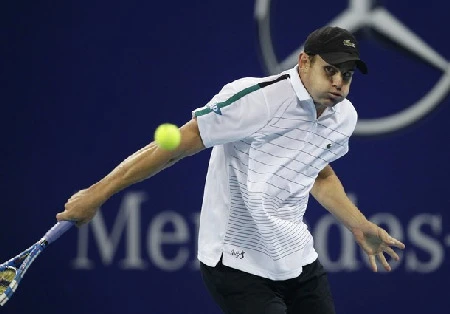 Roddick thua sốc, Wozniack vượt khó ảnh 1