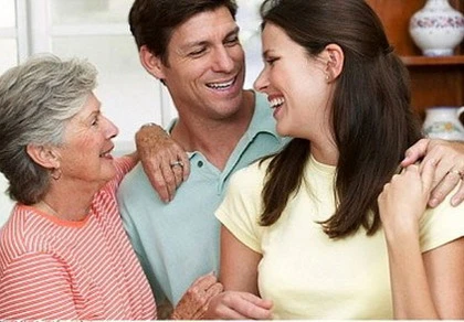 Có vợ hay... mách mẹ ảnh 1