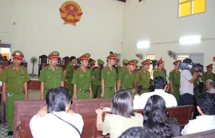 Trực tiếp phiên xử vụ án nhà báo Hoàng Hùng- Phần 2: Bà Liễu lãnh án tù chung thân ảnh 9