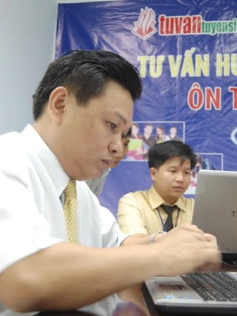 Tư vấn trực tuyến thi ĐH, CĐ 2012: Học nghề gì dễ kiếm việc? ảnh 3