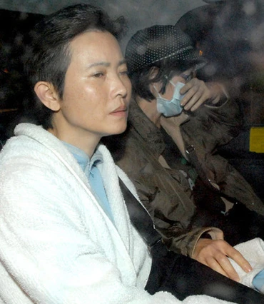 Lam Khiết Anh đã từng lang thang trên các đường phố vào ban đêm khiến người dân phải gọi điện cho cảnh sát để đưa cô về...