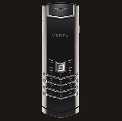 Vertu Signature S Stainless Steel. Ảnh: Luxist. Vertu Signature S Stainless Steel. Ảnh: Luxist.