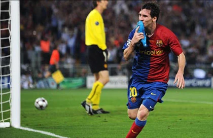 Leo Messi có giày xịn nhất thế giới ảnh 2