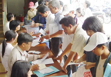 Hơn 71% phụ huynh “chạy” trường ảnh 1