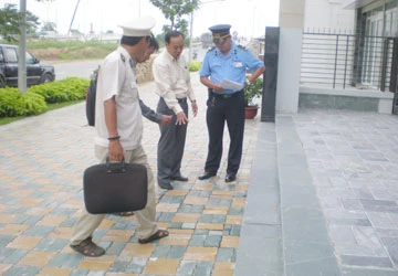 Dự án dân cư “bít” cống, lấp hố ga ảnh 1