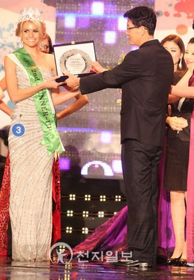 Miss Brazil đăng quang Hoa hậu Sắc đẹp toàn cầu ảnh 3