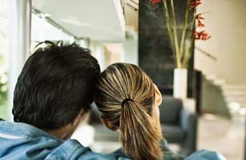 Bắt gặp chị gái ái ân với bạn trai! ảnh 1