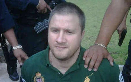 Từ cậu bé "búp bê" thành trùm ma túy ảnh 1