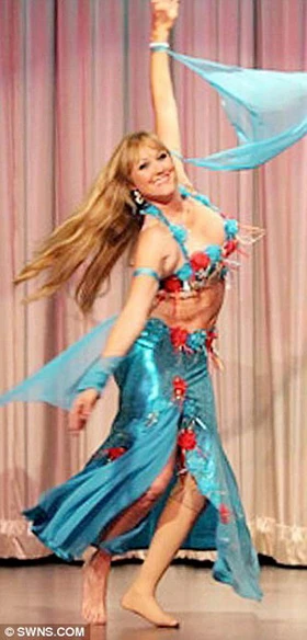 Múa bụng với... một chân ảnh 2