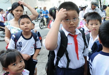 Bầu sữa “quỹ phụ huynh”! ảnh 1