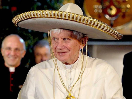 Giáo hoàng ra đi và cơn khủng hoảng của Vatican ảnh 2